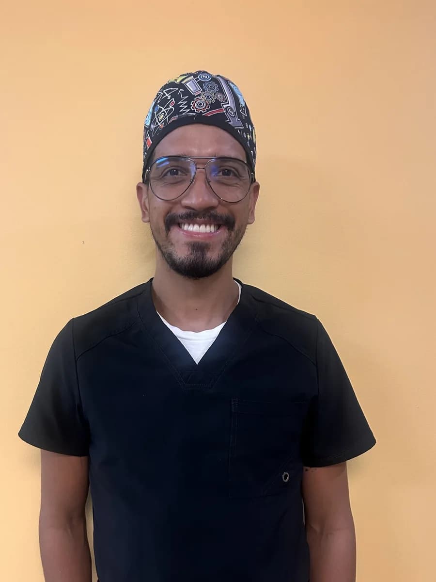 Erick Medina, Dental Assistant